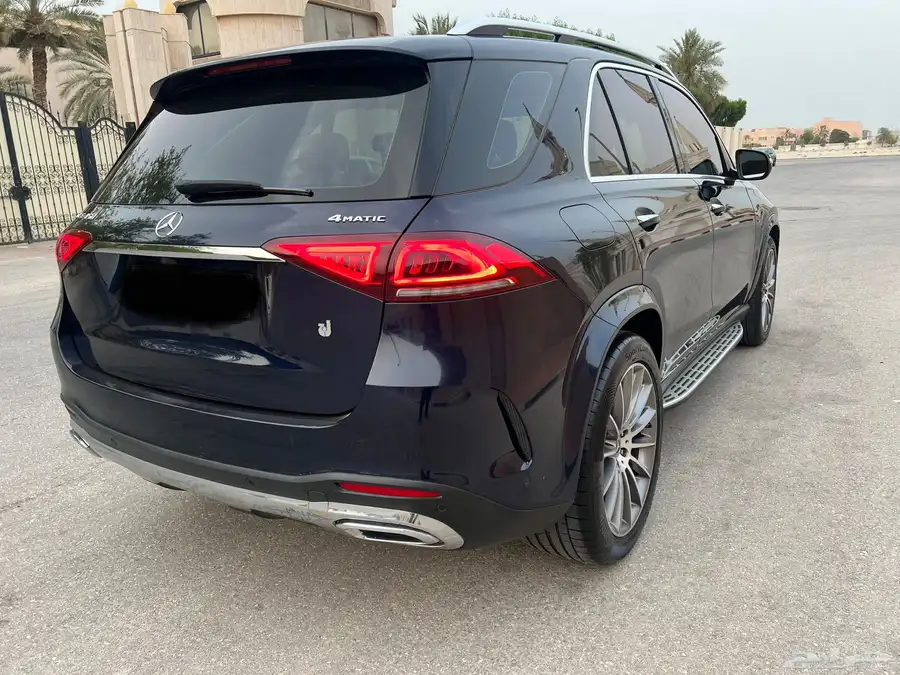 مرسيدس ( GLE450 ) موديل 2022 مع AMG kit شبه جديده 50