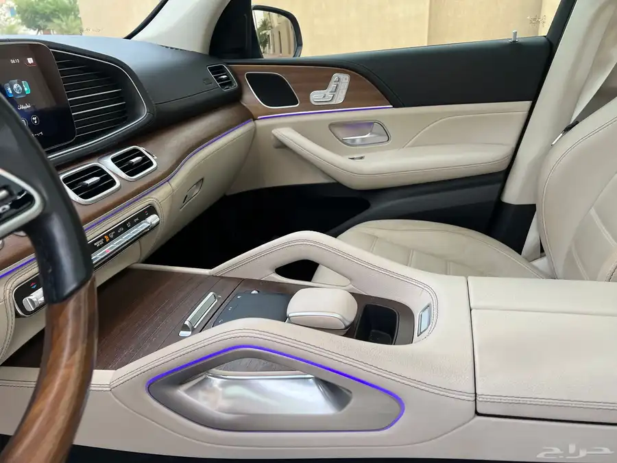 مرسيدس ( GLE450 ) موديل 2022 مع AMG kit شبه جديده 18