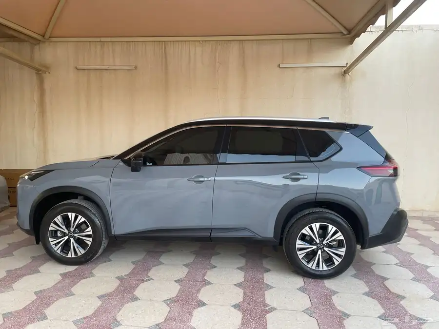 اكس تريل SV plus دبل 2023 للبيع 3