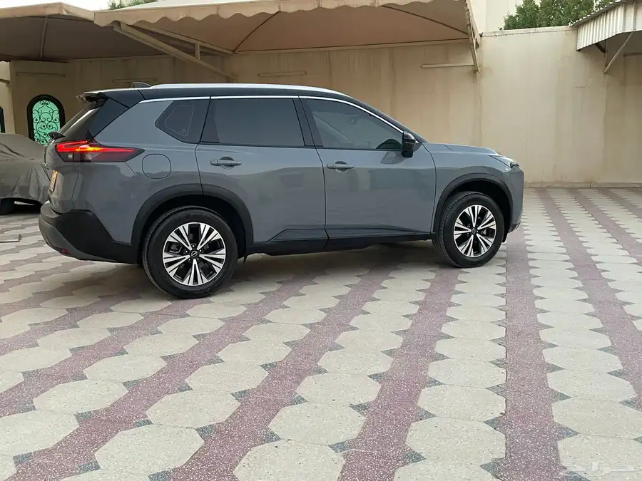 اكس تريل SV plus دبل 2023 للبيع 2