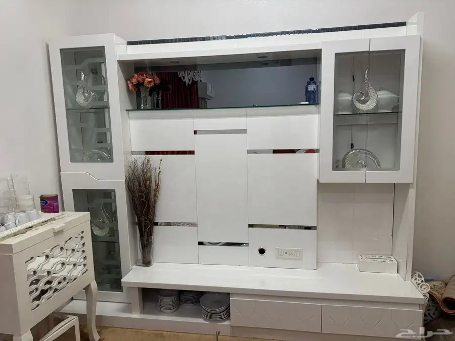 دولاب خشب ابيض 0