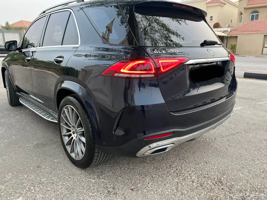 مرسيدس ( GLE450 ) موديل 2022 مع AMG kit شبه جديده 7