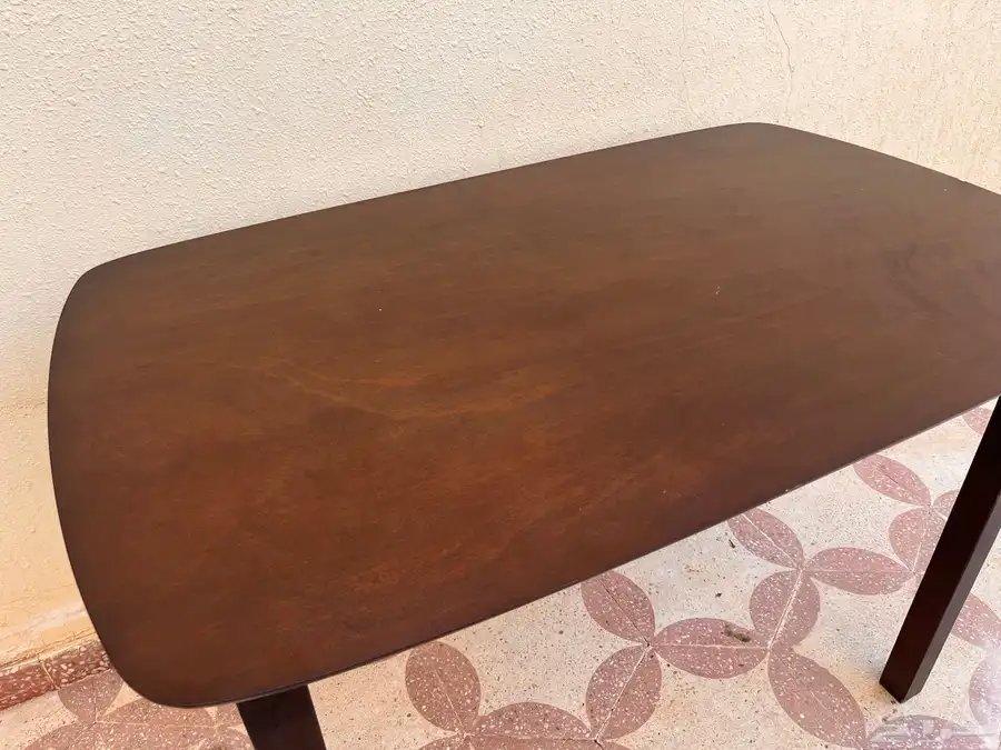 طاولة طعام 4كراسي للبيع المستعجل 1