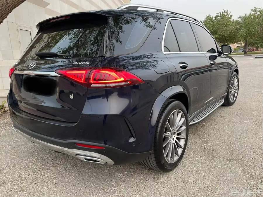 مرسيدس ( GLE450 ) موديل 2022 مع AMG kit شبه جديده 10