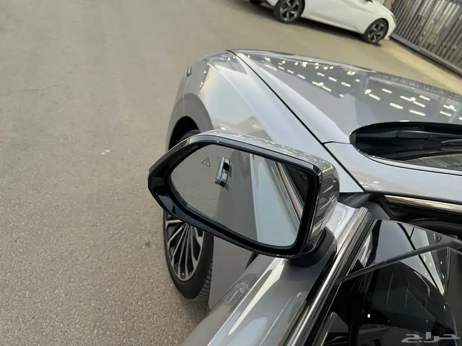 هيونداي ازيرا 2023 فل كامل كاليجرافي ( داخلي اوف وايت ) 15