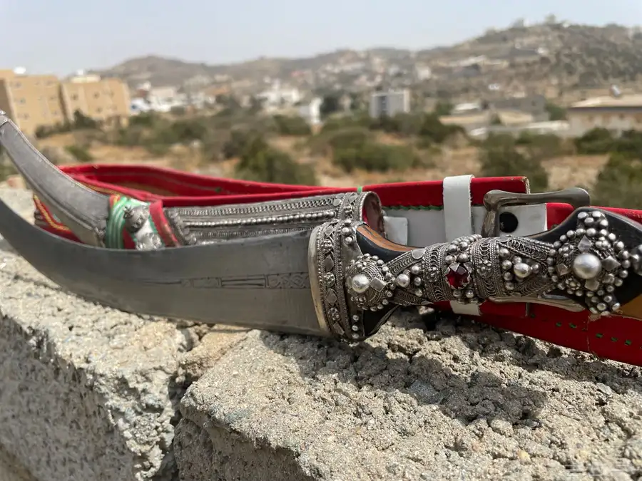 جنبيه جنوبيه قديمه السله نافعي والصب فضه عالشرط 0
