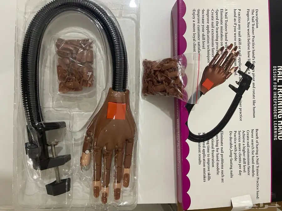 للبيع يد تدريب أظافر (Nail Training Hand) بحالة جديدة تماما 1