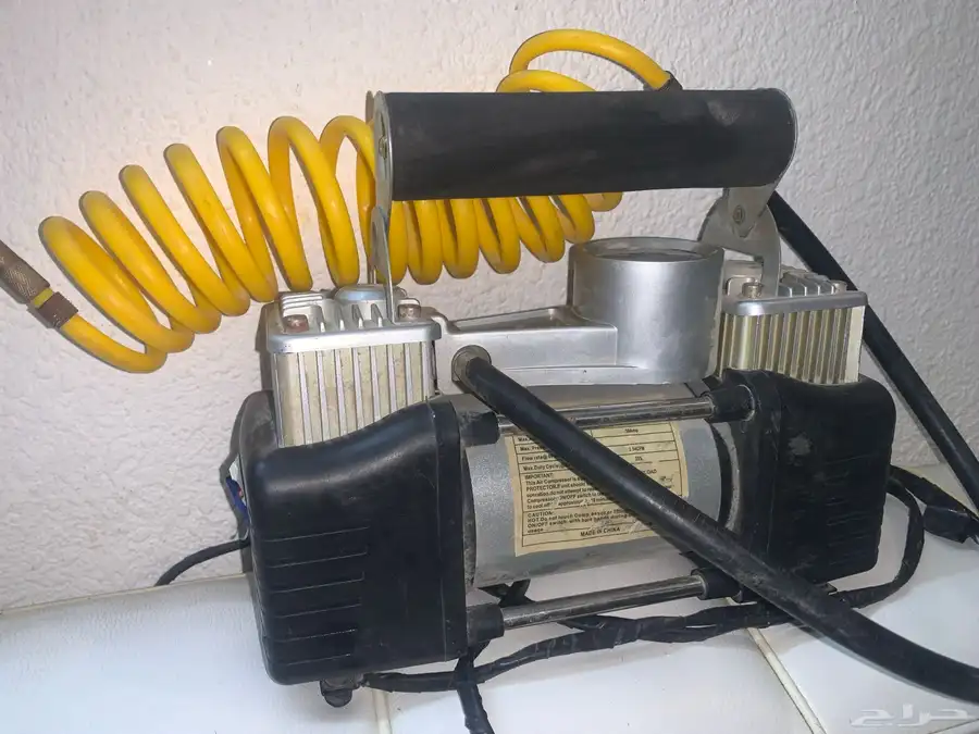 سماعات ثنتين منهم بلوتوث واحده USB 8