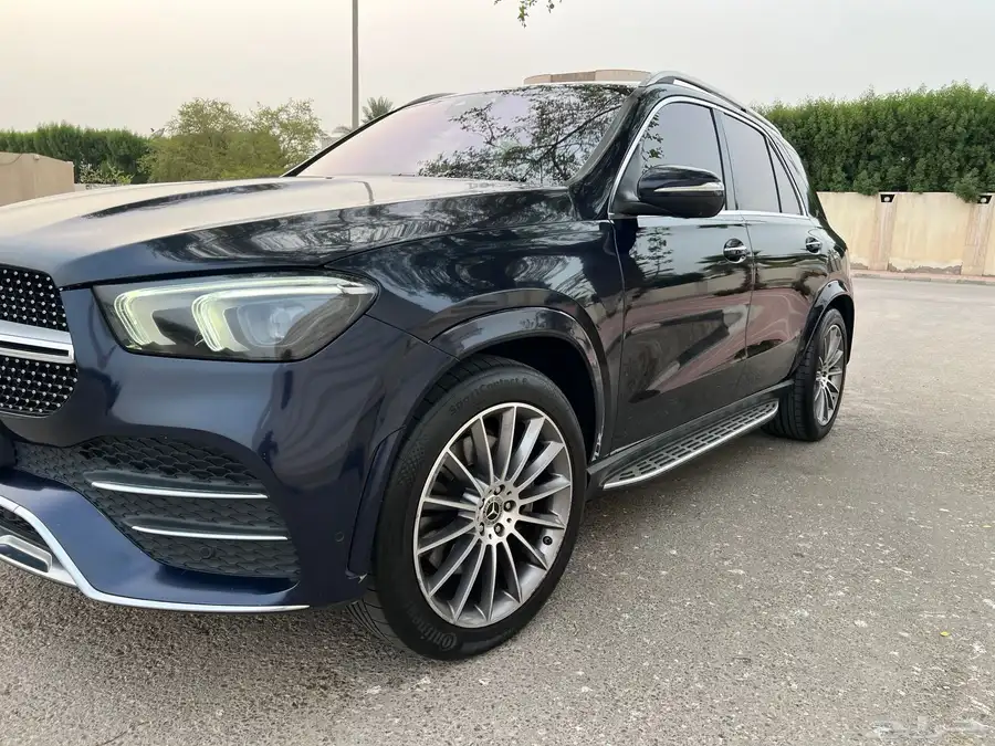 مرسيدس ( GLE450 ) موديل 2022 مع AMG kit شبه جديده 9