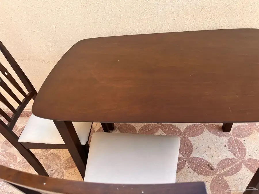 طاولة طعام 4كراسي للبيع المستعجل 3