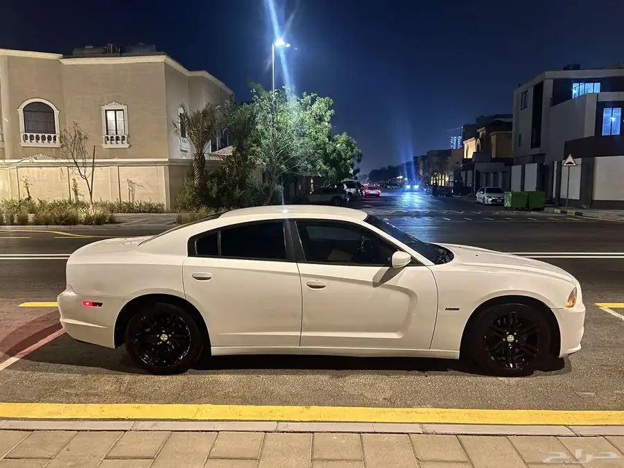 دودج تشارجر هيمي v8 2014 2