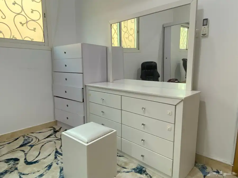 اثاث غرفة نوم دولاب سرير نفر ونصف  مرتبه  تسريحه   شوفونيره 1