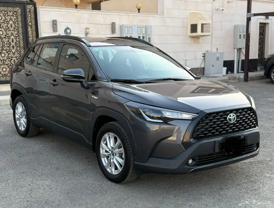 تويوتا كورولا كوروس 2023 XLE HEV نص فل وكالة . 5