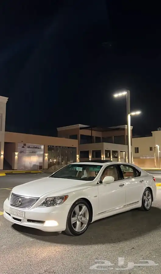 للبيع لكزس 460 لارج مع لوحه مميزه 460 ع ي ع 4