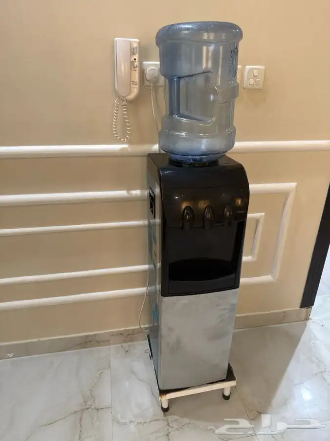 براده مستخدمه نظيفه مع ثلاجه 0