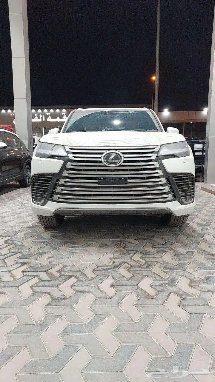 لكزس BB ابيض داخلي احمر 2024 خليجي 1