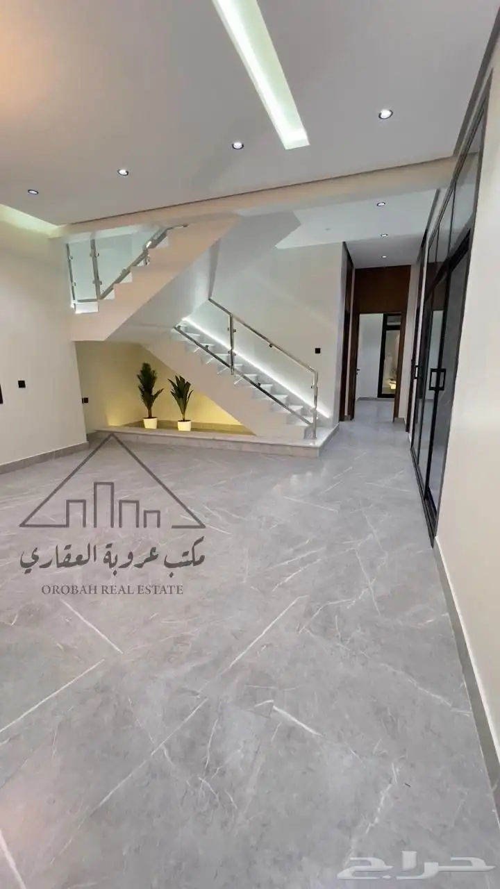 للبيع فيلا روف ارضي تمليك تبوك حي الصفا 16