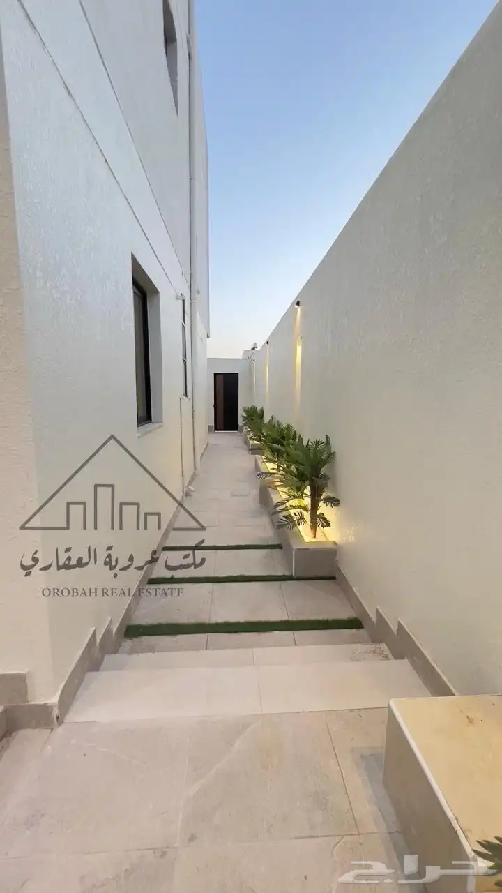 للبيع فيلا روف ارضي تمليك تبوك حي الصفا 18