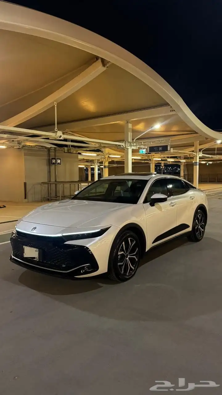 كراون بريميوم 2023 وكالة ابيض 2
