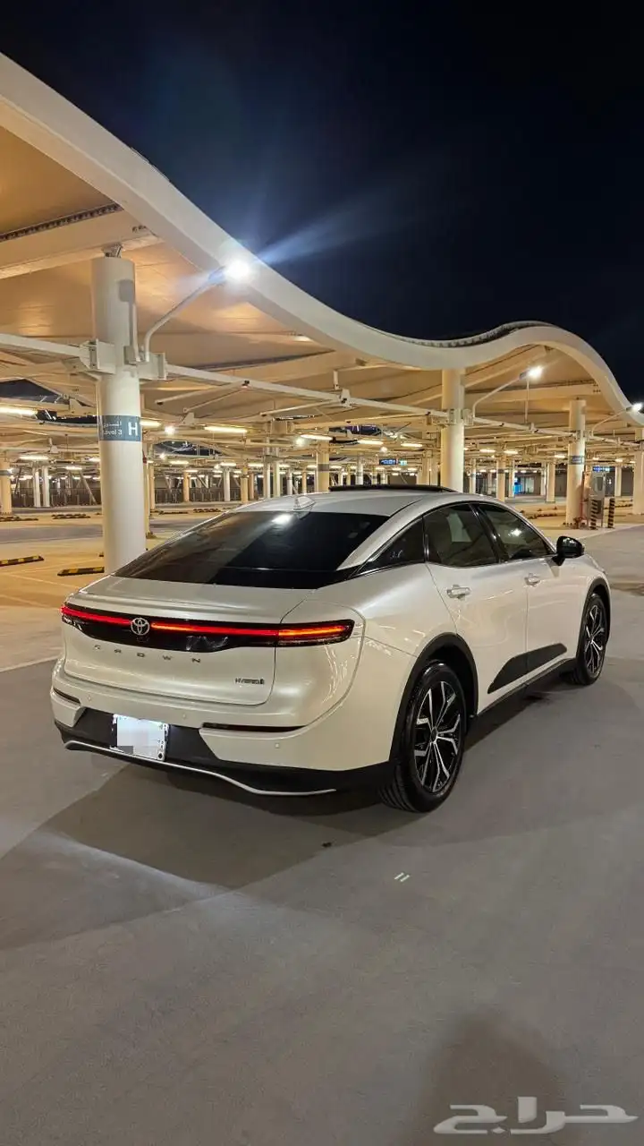 كراون بريميوم 2023 وكالة ابيض 4