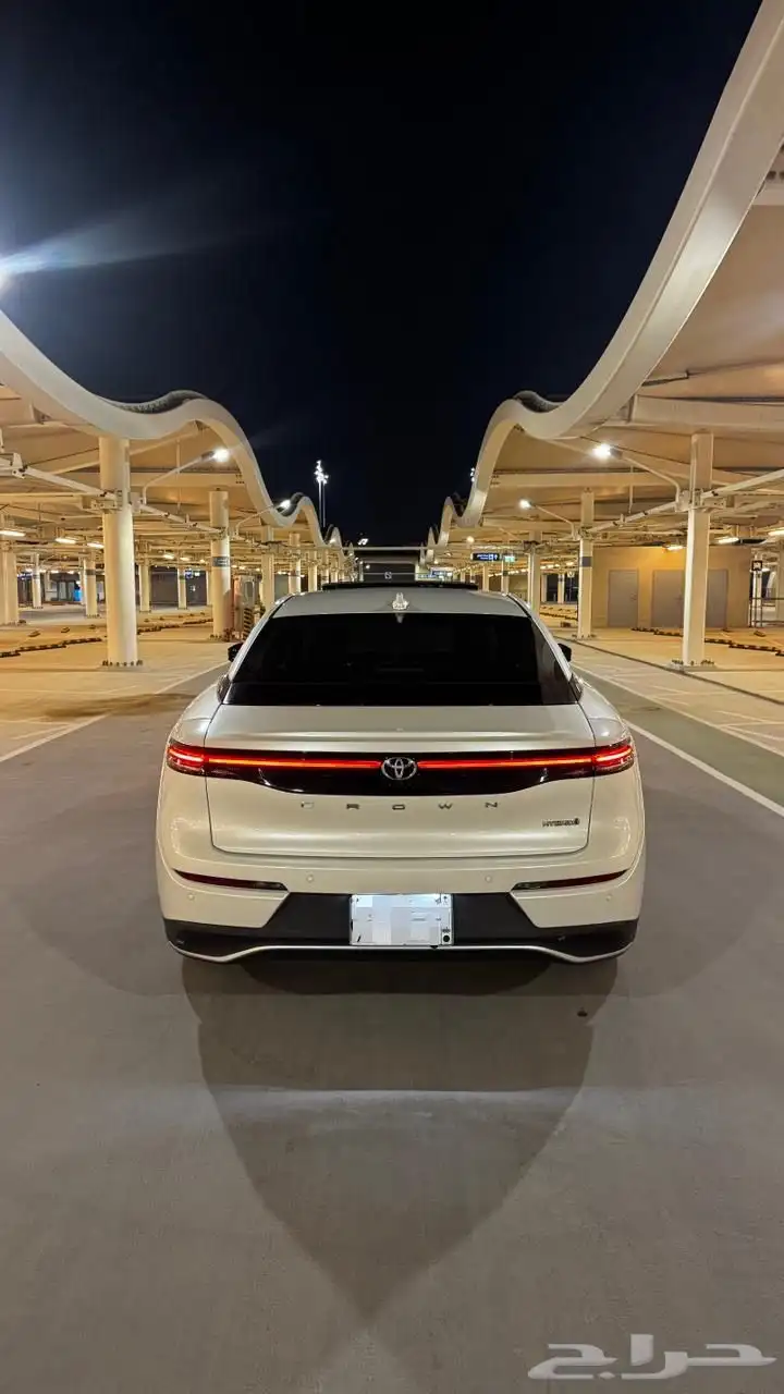 كراون بريميوم 2023 وكالة ابيض 3