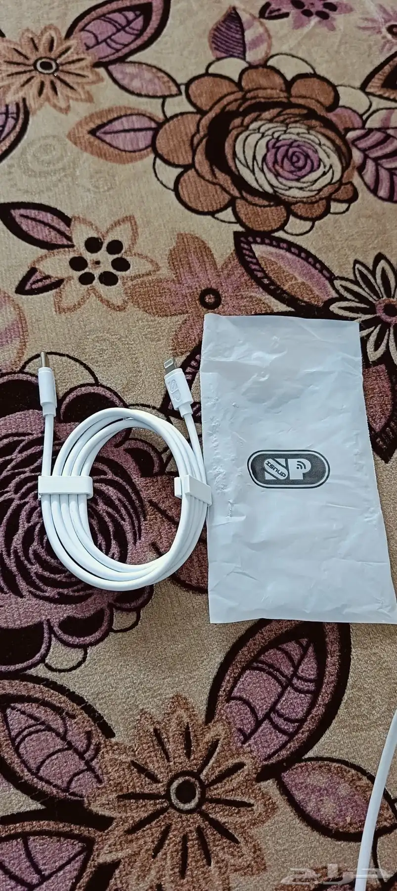 شاحن قوي جد  جد  بسعر مناسب بي 15 ريال فقط و الشواحن جديده 2