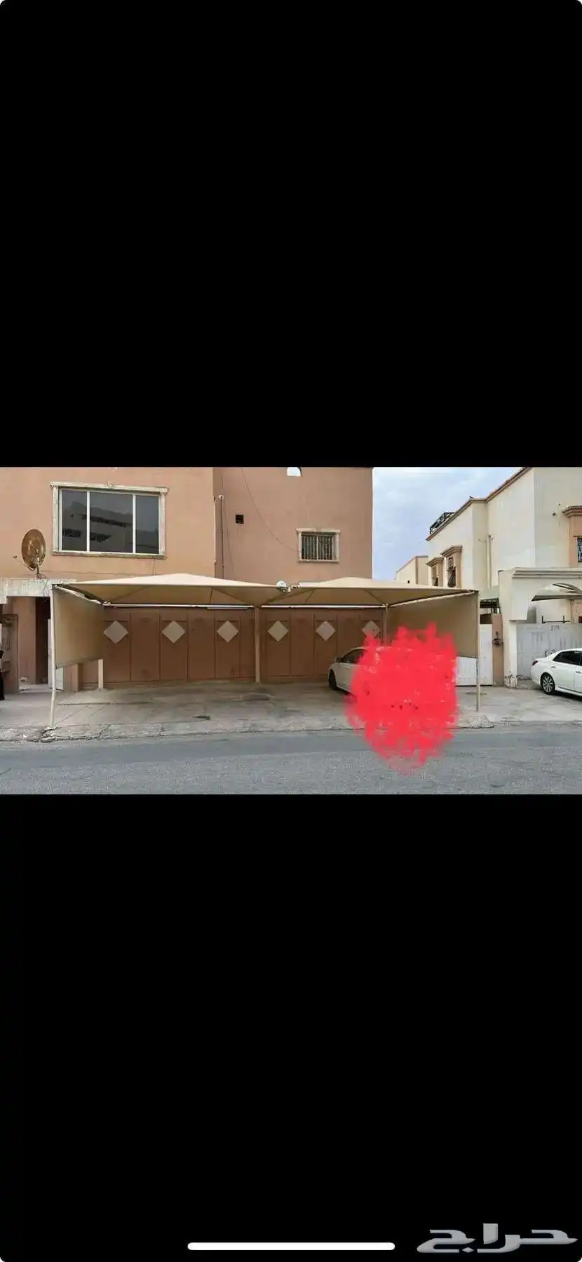 مظلات تقدر تدخل فيها ثلاثه سيارات لونها بيج نظيفه 0