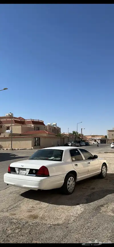 للبيع فورد فكتوريا 2010 5