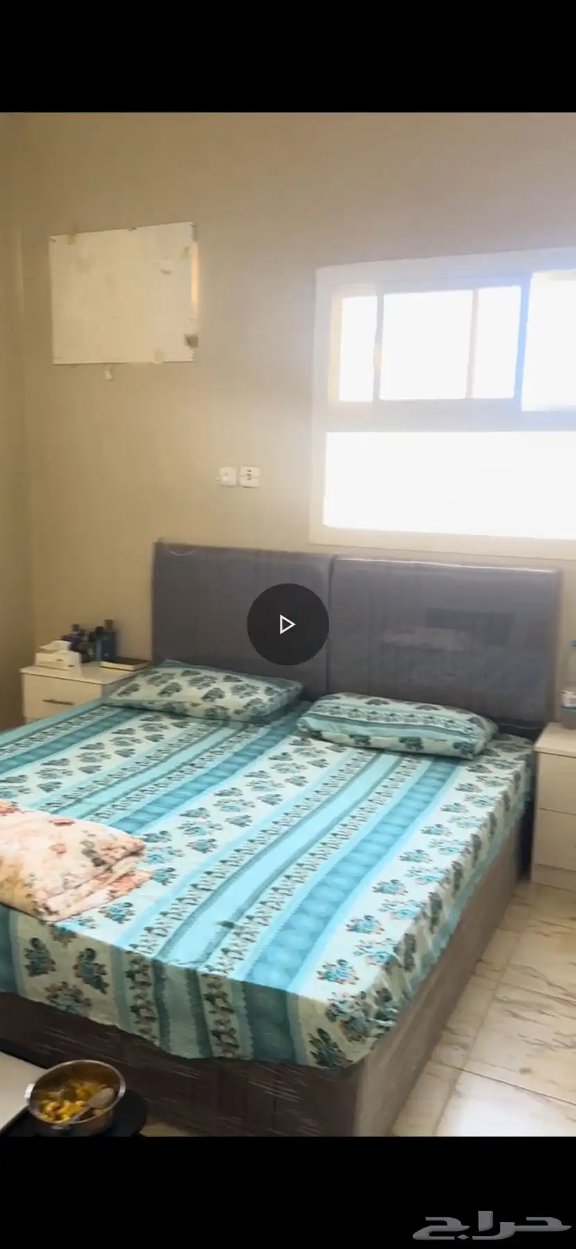 Single beds 2 qty with mattress 0