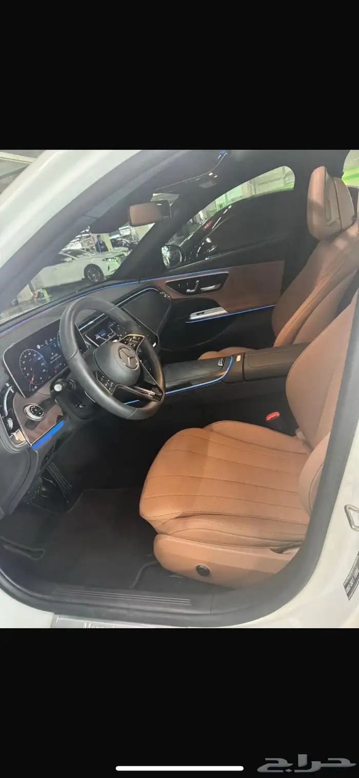 مرسيدس E-class 2024 وارد ضمان 3