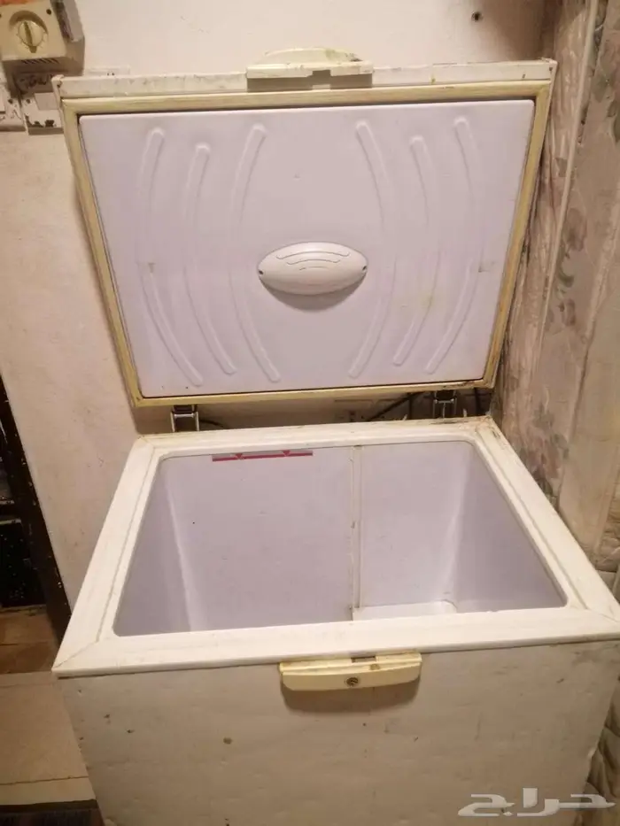 غرفة نوم ومكتب وفريزر وجلسة ودولاب شاشه 9