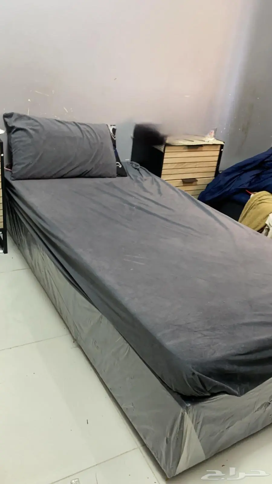 الطايف سريرين ممتازه وطاولة ركن مقهى وكرسي ودولاب ملابس 2