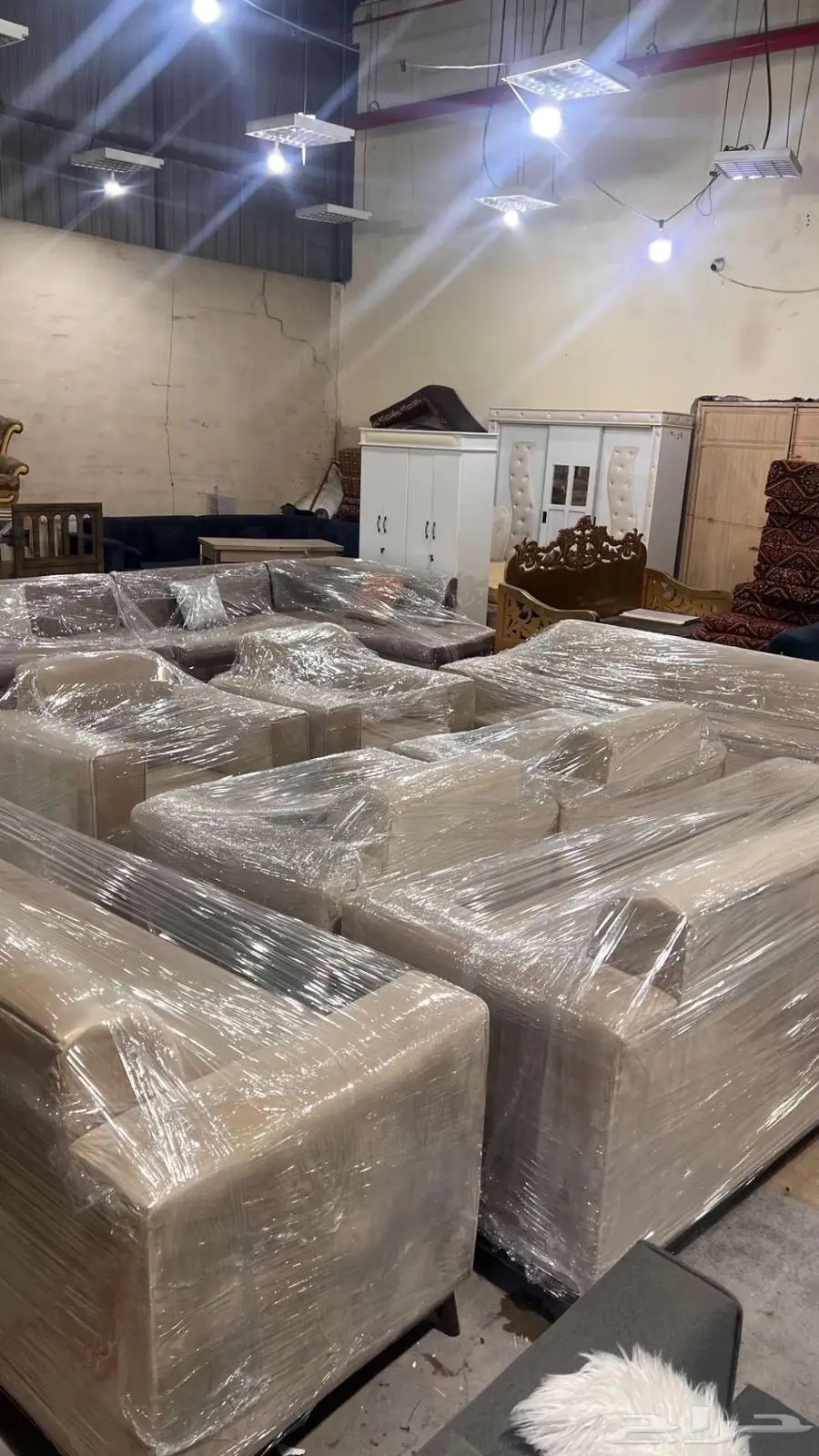 طقم كنب 7 قطع بيج بحالة نظيفة 0