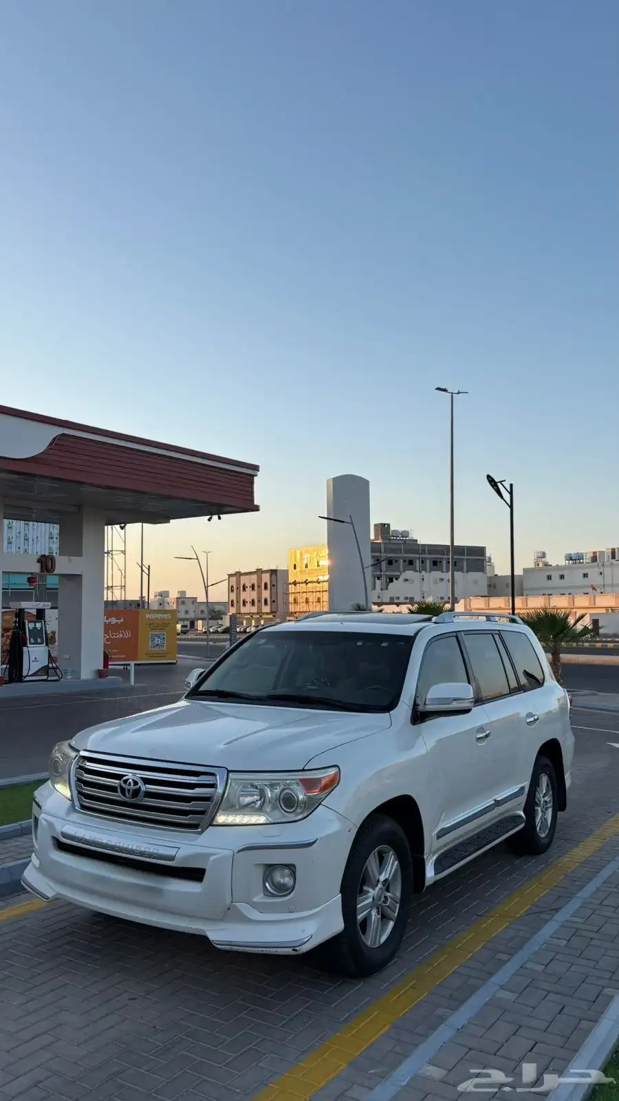 تويوتا لاندكروزر 2014 V8 GXR بريمي لاندكروزا تويوتا 4