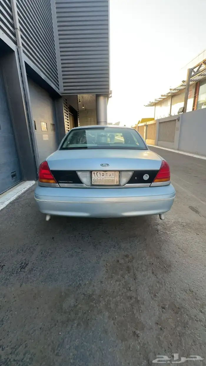 فورد فيكتوريا 2002 0