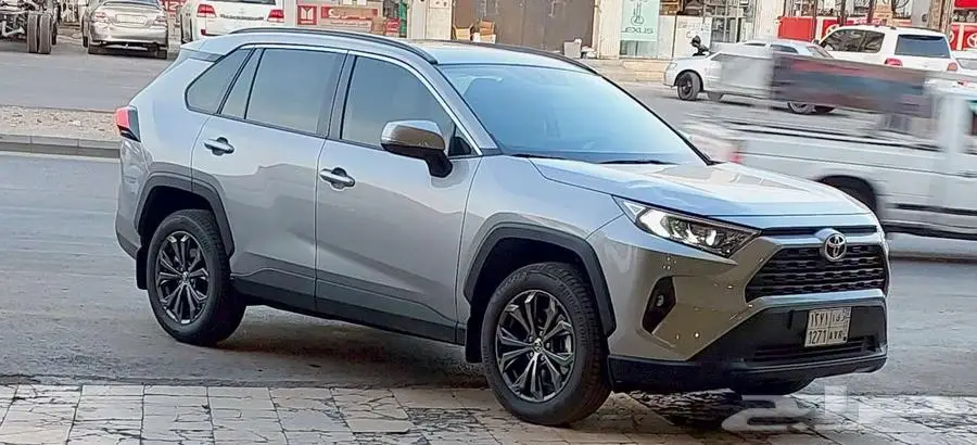 تويوتا راف فور 2025 فئة XLE للتنازل بدون مقابل 1