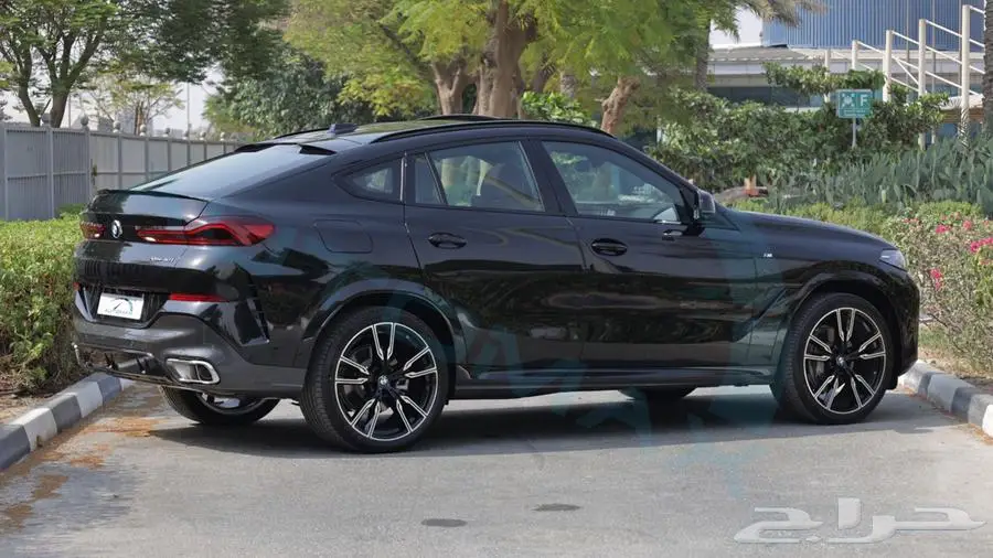 بي ام دبليو X6 M 2025 خليجي اصفار مع ضمان الوكيل 6