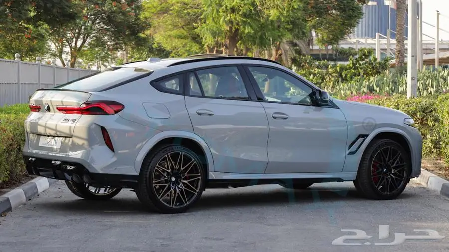 بي ام دبليو x6 M 2025 خليجي اصفار مع ضمان الوكيل 6