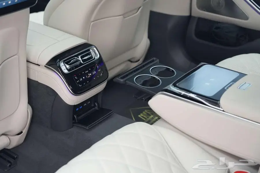 مرسيدس S 500 موديل 2025 أصفار خليجي أسود أبيض 15