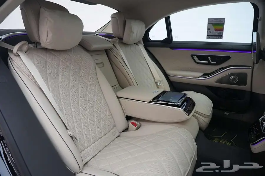 مرسيدس S 500 موديل 2025 أصفار خليجي أسود أبيض 14