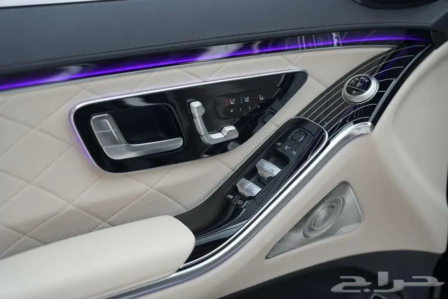 مرسيدس S 500 موديل 2025 أصفار خليجي أسود أبيض 13