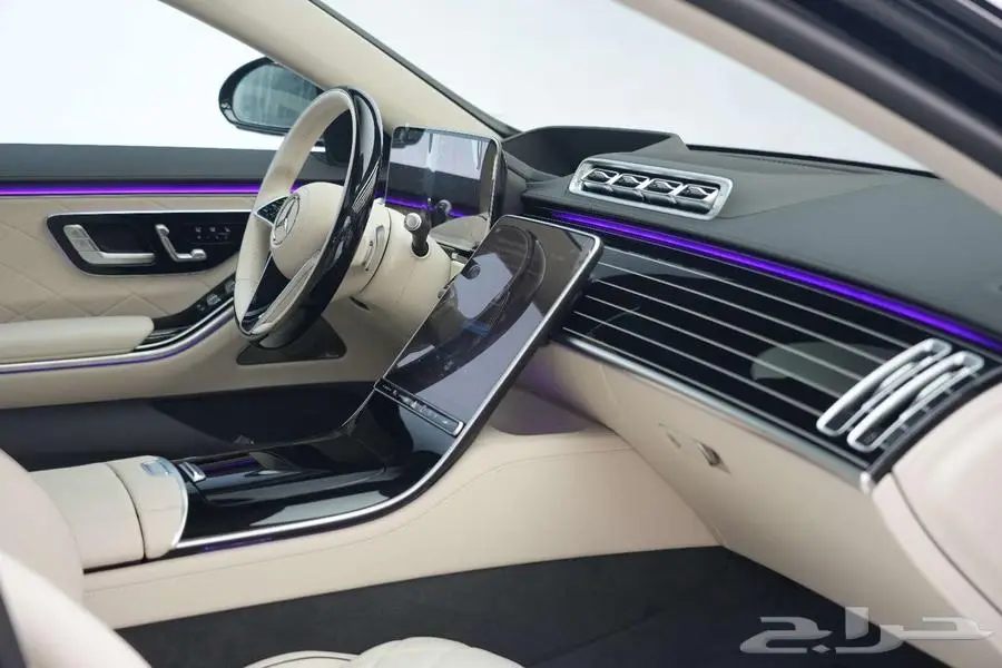 مرسيدس S 500 موديل 2025 أصفار خليجي أسود أبيض 7