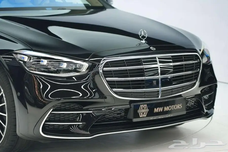 مرسيدس S 500 موديل 2025 أصفار خليجي أسود أبيض 2