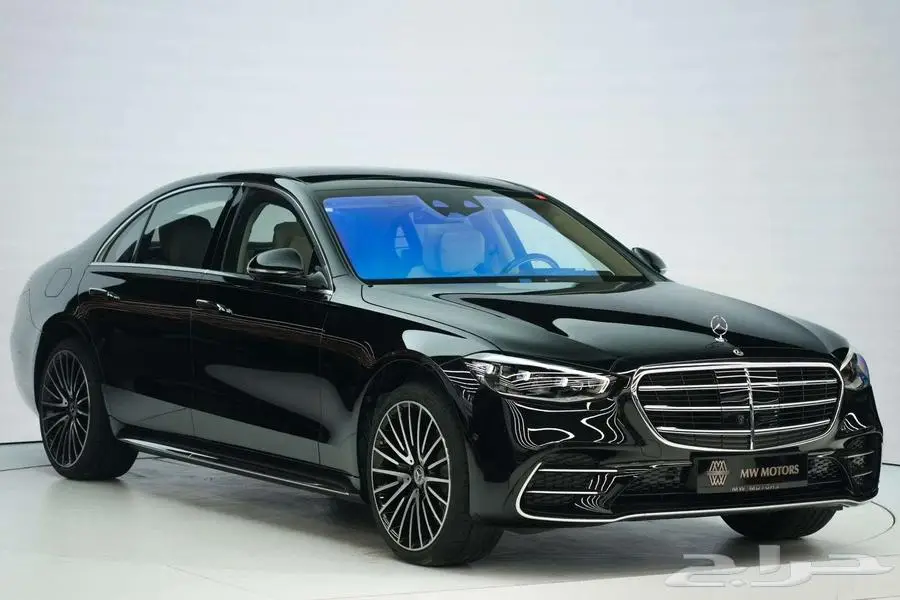 مرسيدس S 500 موديل 2025 أصفار خليجي أسود أبيض 0