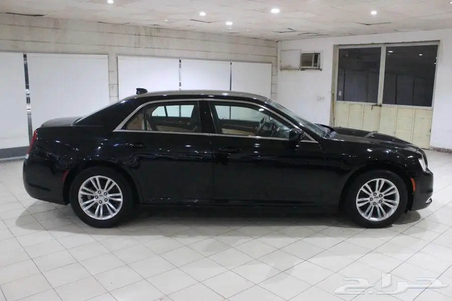 كرايسلر 2019-300 اسود بطاقة جمركية بوية بلدها 5