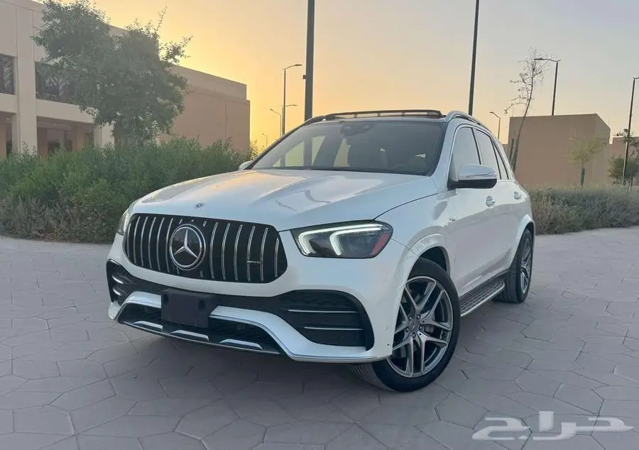 مرسيدس GLE53 AMG 2021 - مواصفات خاصة ممشى قليل 3