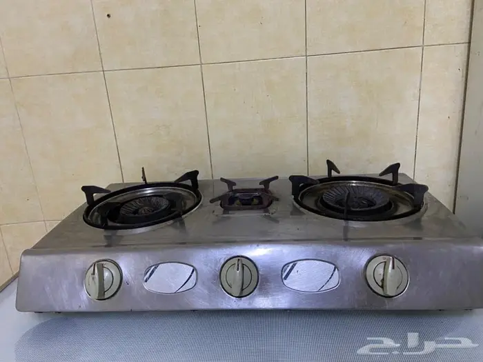 مجموعة اثاث للبيع طاولة كبيره   ادراج   فرن غاز بوتاجاز 2