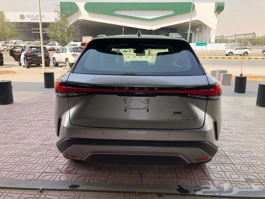 لكزس RX350 BB 2025 تيتانيوم داخلي بني -ابيض داخلي بني سعودي 13