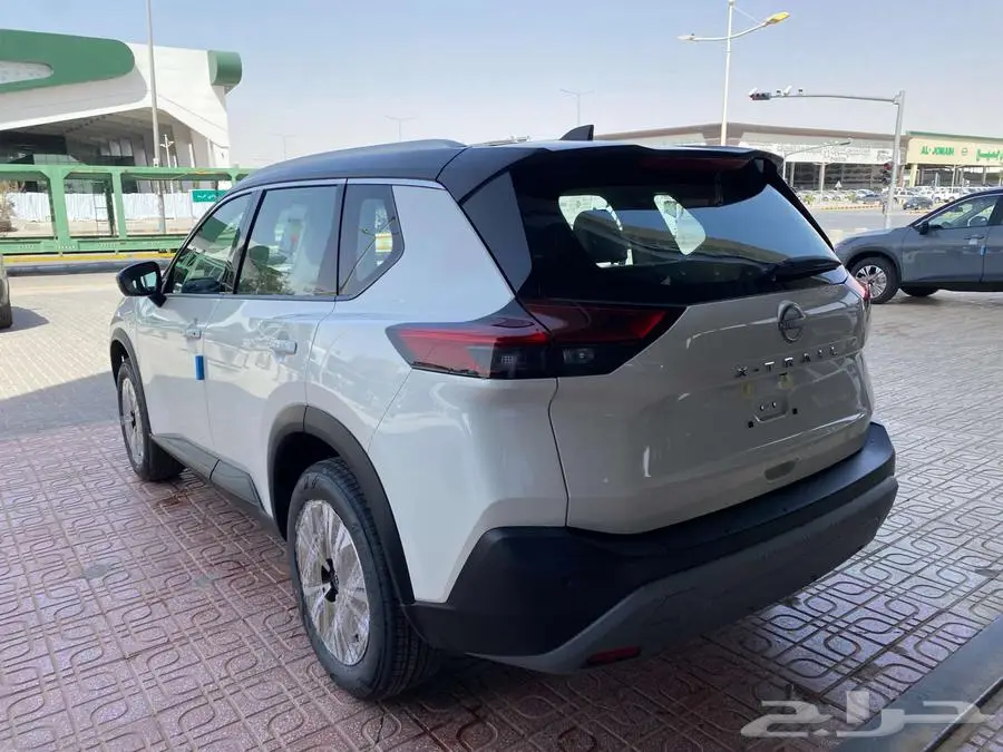 نيسان اكس تريل SV بلس 2025 جديد اصفار سعودي سقف اسود 29