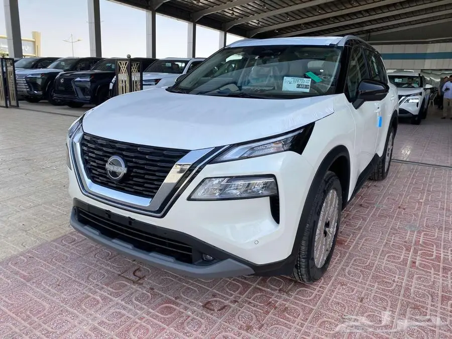 نيسان اكس تريل SV بلس 2025 جديد اصفار سعودي سقف اسود 18